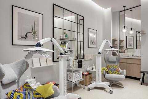 Harvey nichols beauty lounge light salon 1